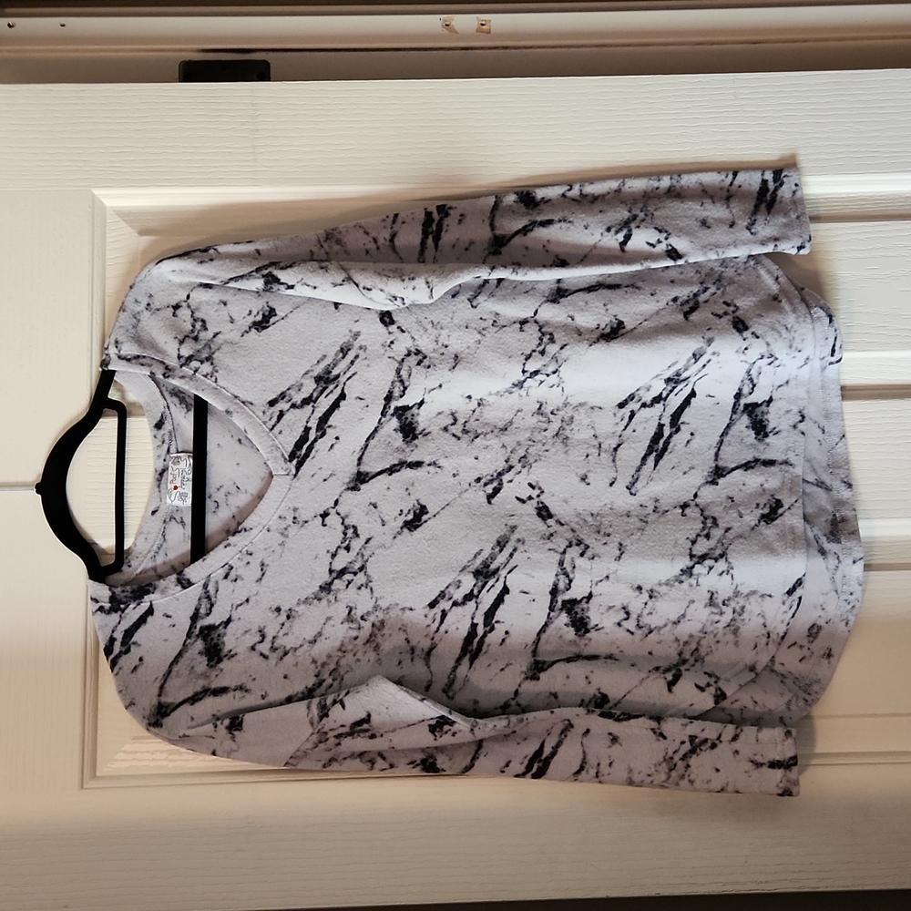 Poof Apparel v neck sweater sz M